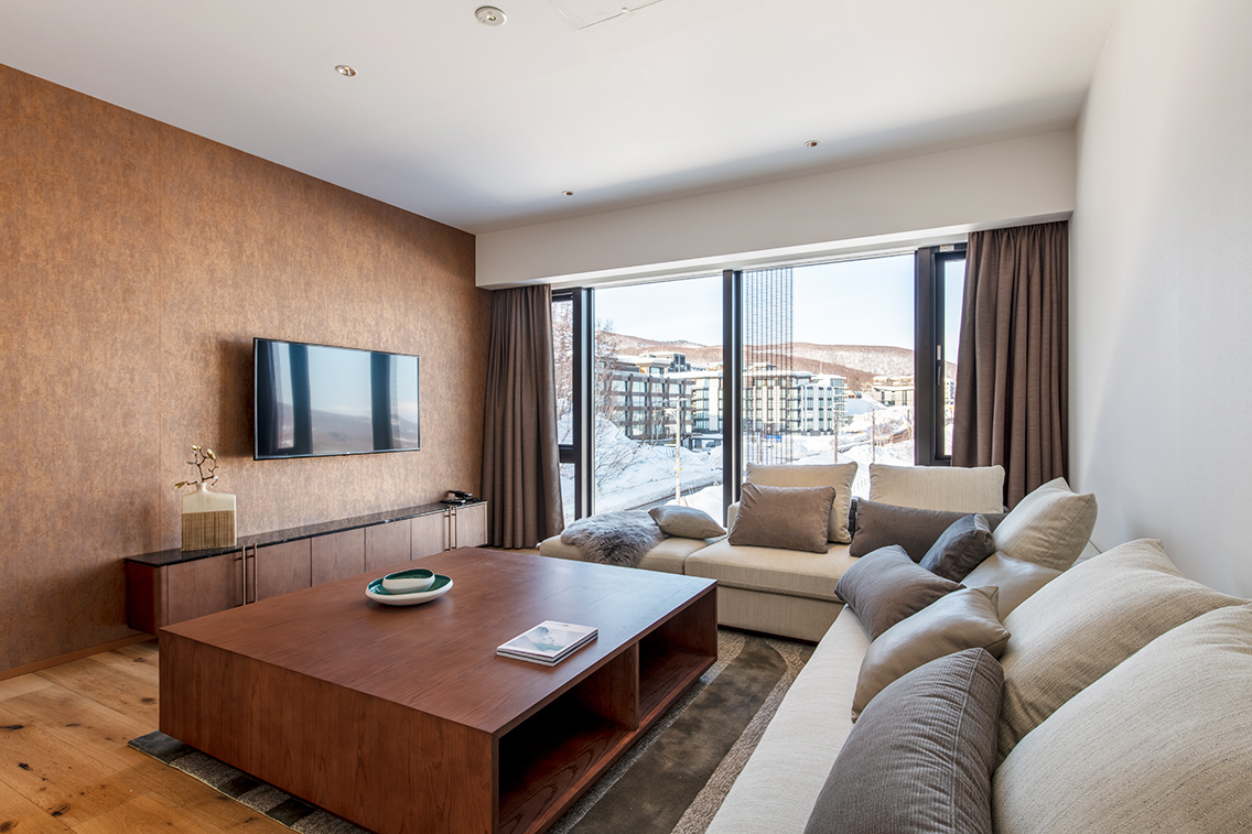 INTUITION-5BR Ski Side Penthouse-ZK (3)